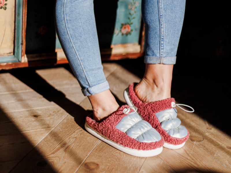 CHBKWD2000A1A_2_pantofole_ambientate_donna