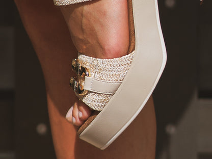 ZEFFIRINO_SANDALI_CON_TACCO_MADEIRA_DETTAGLIO_FIBBIA_BEIGE
